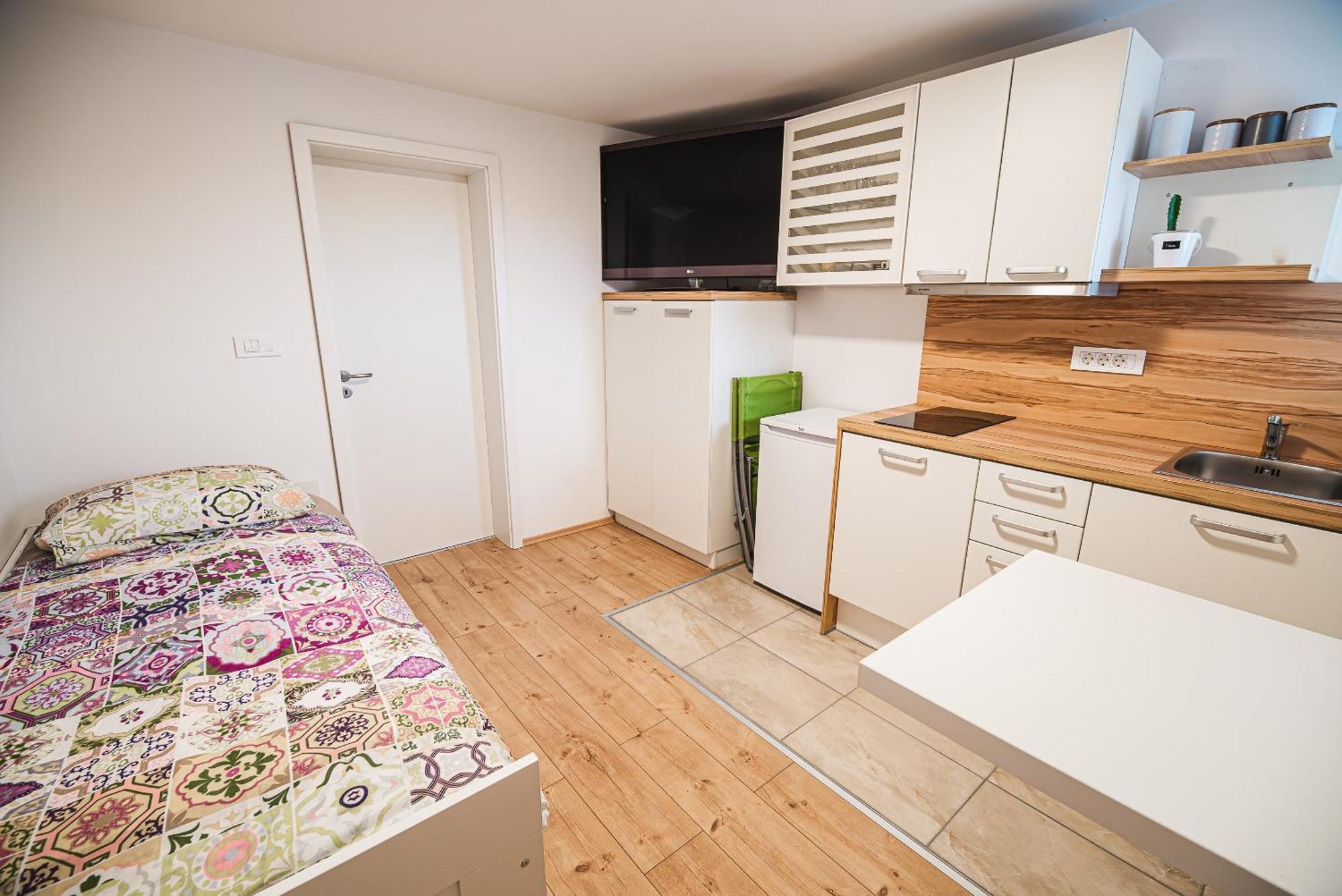 Apartments Rozalija 普雷德沃尔 客房 照片